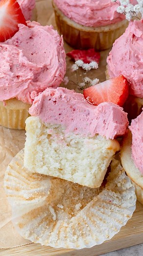 Erin Filipowski on Instagram: "strawberry champagne cupcakes! 🍓 the perfect cupcake for this new year’s eve. they’re made with a ridiculously light and fluffy vanilla cupcake that’s soaked in pink champagne & topped with a strawberry champagne buttercream that is *naturally* that beautiful pink hue. and of course they’re small batch! 🤍 full recipe for these “strawberry champagne cupcakes” is on my blog! #cupcakes #strawberry #baking #bakinglove #bakefromscratch #bakefeed #cakestagram #vanillac