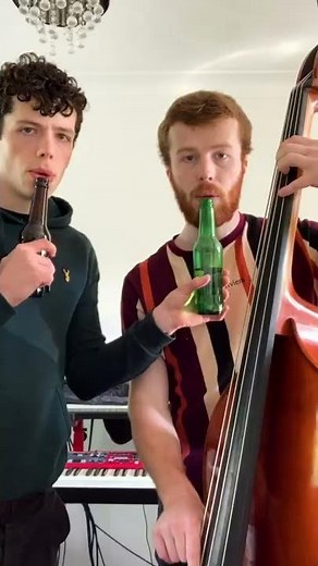 Wii theme on BOTTLES (Mii theme)