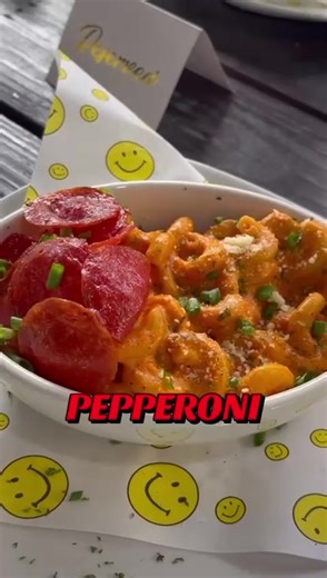 Come on Down to Roby’Z Restaurant and Bar to Try Out Our New Items on the Menu 🔥🤤🤤 •Mac and Cheese Bowl •Mozarella Sticks #stlucia #robyz #restaurant