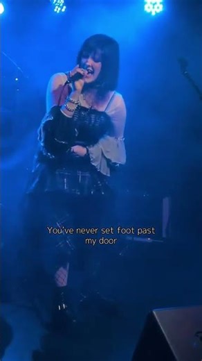 先月のライブから。曲名はWHY DO です🧡