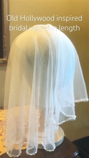 Old Hollywood inspired bridal veil: chin length beaded trim for sparkle