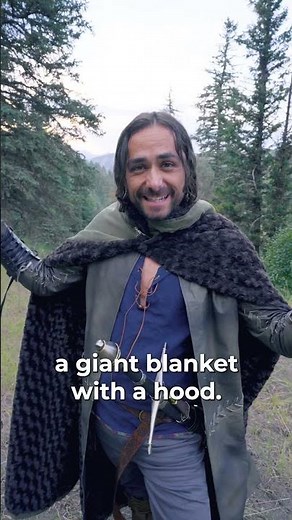 How to Wear a Cloak #dungeonsanddragons #dnd #lordoftherings