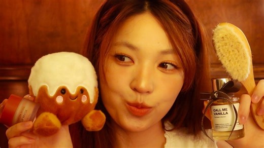 【PlainVanillaBean】ASMR 🕯🍂 为你打造温馨惬意的舒适时光 🍫（梳发、酥麻感护肤、耳语、雨声、叠加音效）（2025.10.1）