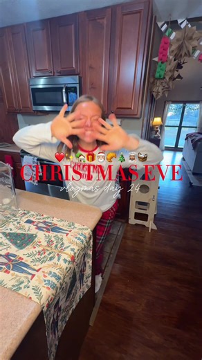 Vlogmas day 24 🎅🏼 WE DID IT. Merry Christmas Eve ❤️ #vlogmas #fyp #vlog #momtok #sahm