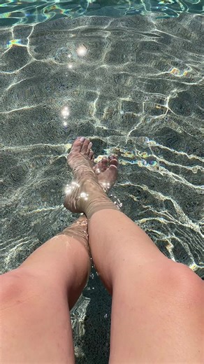 Soaking up spring break the only way we know how! ☀️ #sunnyand75 #azspringtime #momlife #wfhmom #momof3