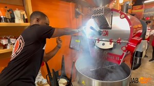 2.7K views · 28 reactions | Who likes great coffee? Stunning Cuban coffee experience- here you go! #coffee #cubancoffee @lacoladagourmet | Master Boxing | Facebook