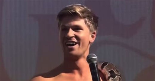 'Over the moon': Robert Irwin to follow in sister Bindi Irwin's footsteps with new career move