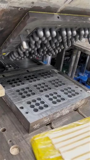 How Flexible Silicone Trays Are Made#villagelife #shortfeed #satifying ll