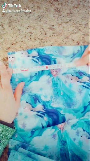 Frozen Bow #frozen #hairbow #diy #walmart #disney #elsa #homemade #diypresent #bowsbeforebros #disneylife #momlife #sahm #howto #handmade #frozen2 #fy