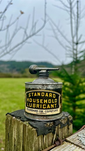 17 reactions · 6 comments | Vintage Standard Oil Household Lubricant Can ❌FOR SALE❌ #standardoilcompany #california#westcoast #oiler #householdlubricant #vintage#gasandoil #mancave#oilcan | Julie Horine | Facebook