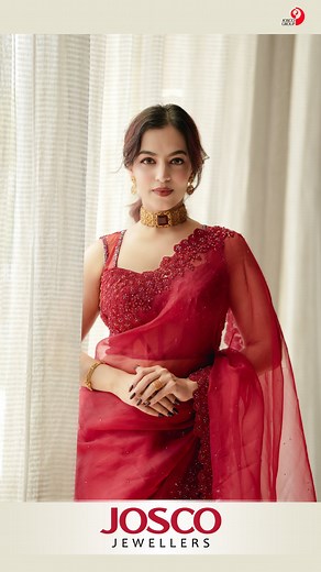Amitha Mathew Jobin on Instagram: "2025 Red Brides , Are you thereeee??❤️ @joscojewellers . . . . . Not just a choker — a crown in disguise. Handcrafted in gold with intricate detailing and a bold ruby centerpiece, this exclusive piece from the Josco Designer Gallery is made for moments that deserve royalty. A creation that doesn’t ask for attention — it owns it. #joscojewellers . . . . . Saree & blouse : @paris_de_boutique Makeup/hair : @shoshanabyanjana Videography: @jithin_george_photography 