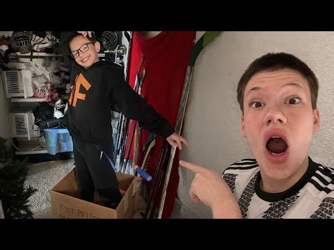 What's in the box challenge- Feet Edition