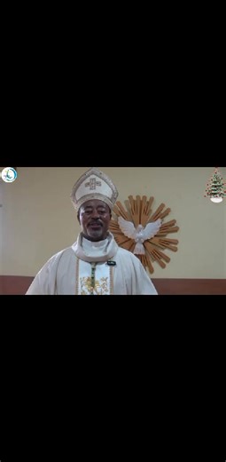 #SouhaitsdeNoël La nuit de Noël s’est levée, porteuse d’une espérance nouvelle. En cette fête de la Nativité, Mgr Sosthène Léopold Bayemi, évêque d’Obala, a adressé un message fort au peuple de Dieu d’Obala et d’ailleurs. Au cœur de son propos : l’annonce de la paix véritable, celle qui vient du Christ et qui seule peut apaiser les cœurs et renouveler les relations. Dans un contexte marqué par les incertitudes et les fragilités, l’évêque invite les fidèles à accueillir la lumière de Bethléem com