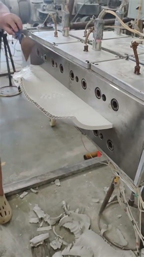 Plastic Building Board Extrusion, Incredibly Comfortable to Watch​