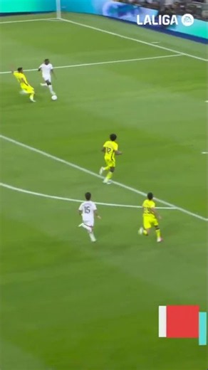 Gran carrera y rectificación de Alex Freeman. #RealMadridVillarreal | #LaLigaHighlights