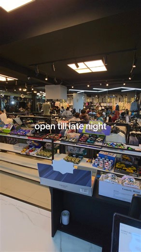 Open Till Late: Discover Sri Lankan Fashion Trends