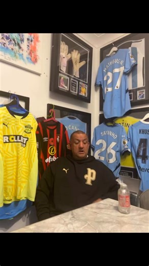 🚨 Bottle Man 🗣️ “I am now in every Arsenal fan’s head, but I won’t tolerate racism or vile comments.”Funny thing is, he clearly didn’t realize he had signed up for generational banter with Arsenal fans…he is just trying to play a pity card with racism.