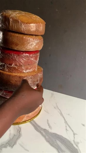 Adorable Wedding Cake Transition Ideas