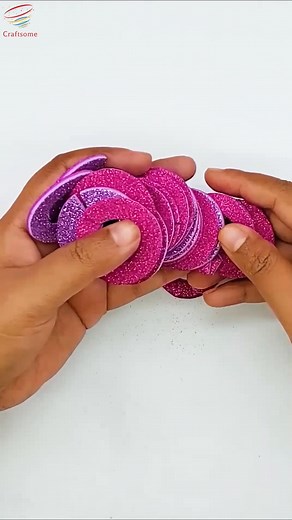 Christmas Front Door Decorations – Easy Paper Wreath Tutorial | DIY Christmas Decor & Decorate With Me Part 2 | Craftsome