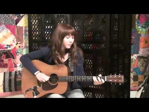 Molly Tuttle plays Farewell Blues