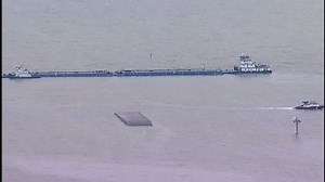 Chemical odor reported in 10 communities after barge crash