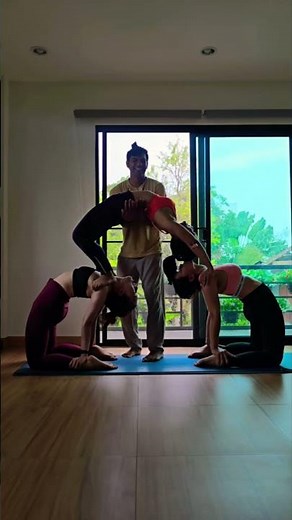 🧘‍♀️ Trust & Balance Pose ! Easy AcroYoga Pose for Beginners Partner YogaAcroYoga for Couples