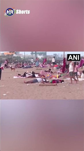 बढती गर्मी के कारण बीच पर सो रहे हैं मुंबईवासी देखिये वर्सोवा बीच का वीडियो| Hindustani Reporter |