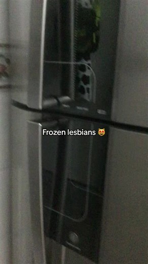 I put the lesbians in the freeze 😍😍 #appledash#applejack #rainbowdash #mlp #lesbians
