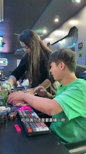 (Ah Lin) Iced black tea, wife cake, 1906 (a popular snack), betel nut, chicken tail, fish tail, s...