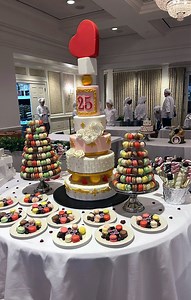 Students and Chef Instructors put their hearts into creating a beautiful buffet for the 21st Gaston Lenotre Scholarship Gala at River Oaks Country Club ❤️🧑‍🍳 Many thanks to the generous donors! 👏 Learn more about @CulinaryInstituteLenotre’s Financial Aid and Scholarships below! 👉https://culinaryinstitute.edu/admissions-financial-aid/financial-aid/ NEXT TERM STARTS MAY 20, 2024! #CulinaryInstituteLenotre #Scholarships #FinancialAid #CulinaryEducation #ChefInstructors #Gastronomy #GastonLenotr