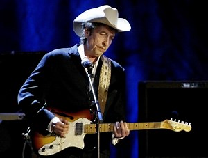 Bob Dylan acknowledges his Nobel Prize -- sort of