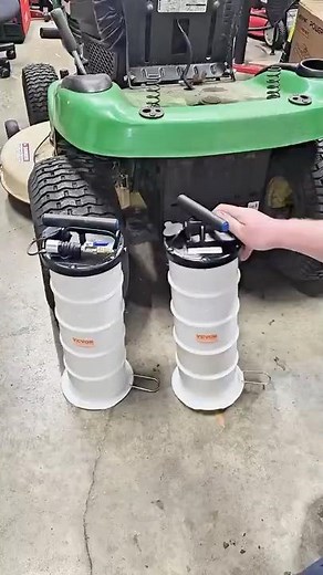 VEVOR 6.5L Fluid Extractor: Small Tool, Big Power!