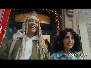 Starbucks - Holidays: Welcome to the Family (2021)