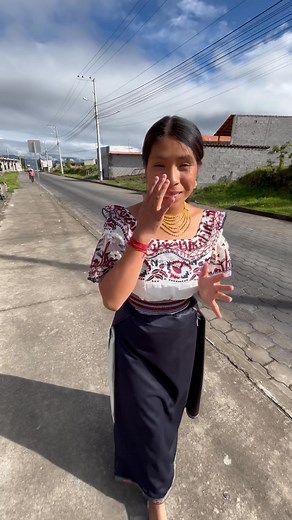 Voy a conocer Cotacachi Cercado con la bendición de Dios y de Todas las personitas que me ayudan hacer esto posible | Soy Ladicita