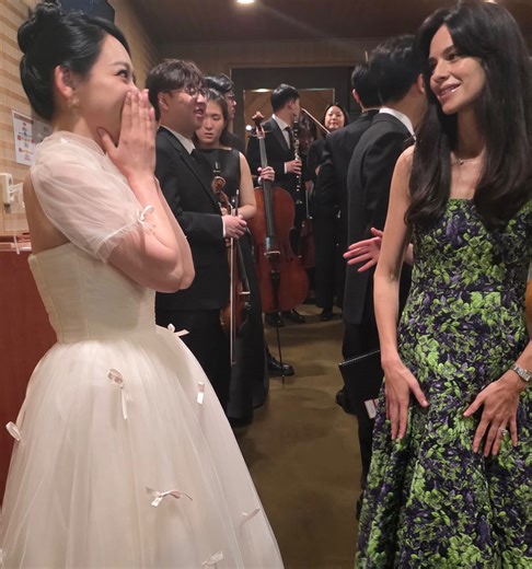 Song Joong Ki steps out with wife Katy for first public event: Kim So Hyun’s reaction says it all