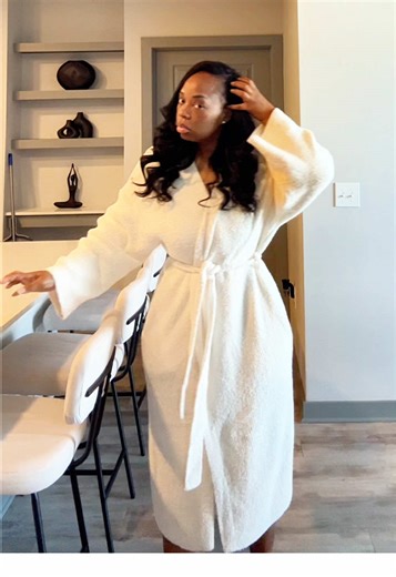 Not every morning needs to be rushed. Today is for peace, stillness, and comfort 🥰 Wrapped up in my beautiful cozy robe, wrapped up in gratitude. #MindfulMorning #SoftLiving #RobeLife