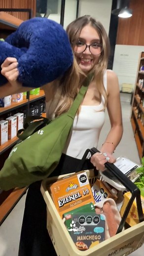 1.7K views · 26 reactions | Es que todo en Mr. Tofu se nos antoja, ¿cuántos más así?  ¡Descubre tus productos favs en nuestra sucursal de Tijuana! ¿Cómo comprar? ✅ Tienda en línea y recibe en casa o pick-up  ✅ Visita tu sucursal más cercana  Tenemos envíos a todo México  Encuentra tu sucursal más cercana  (Link in Bio) Mr. Tofu. Here everything is plant-based.  #mrtofu #pov #humor #plantbased #supermercado | Mr. Tofu | Facebook