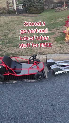 If my google lens is correct, the go cart is normally around $500 😳 and the O cedar mop was brand new, never opened. #finderoffreestuff #curbalert #free #freefinds #freestuff