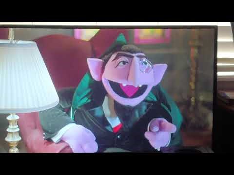 Sesame Street: Follow that Bird (1985) - Chevy Chase and Kermit the Frog about Big Bird scenes