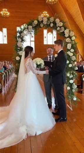 Bride's Dress Fails Causing Wedding Panic