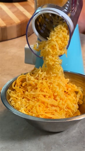 🧀 My Favorite Cheese Grater 🧀 💛Links are in the Caption and the Comments 😊 I know everyone has their *favorite* place to shop, so I made this easy and linked this cheese grater from all the spots y’all always ask about — Walmart, Amazon, Target, Belk, Macy’s, Wayfair, and Kohl’s. This little gadget is so fun to use, and freshly grated cheese really does make such a difference. I love how smooth the handle turns and how fast the cheese comes out — simple, practical, and always getting used ar