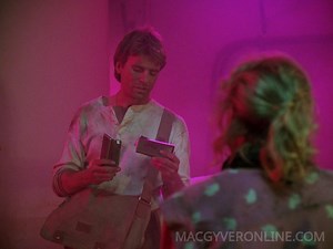 S1.E01 - Pilot #MacGyver #RichardDeanAnderson | MacGyver-Online