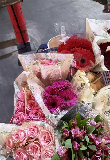 Quick and Easy Flower Arrangements from Trader Joe’s