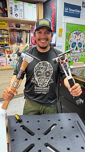 4.8K views · 1.5K reactions | Otra excelente opción en martillos de la marca @ernerbrand ahora con este modelo de mango de madera, para la gente que me conoce, sabe que me encantan los martillos con mango de madera, así que este es otro en nuestro arsenal, muchas gracias a nuestro amigo Ernie por esta excelente combinación de diseño y innovación en martillos en el mercado. #themexicancarpenter #homebuilder #constructionlife #framing #carpinteros | Mexican Carpenter | Facebook