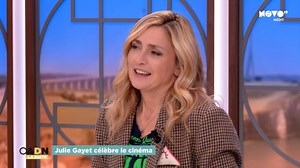 Julie Gayet raconte comment elle a été exfiltrée de chez elle après la révélation de sa liaison avec François Hollande