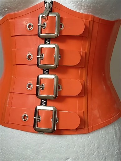 corset is! #latex #latexclothing #latexfashion #halloween @Fetasia_latex