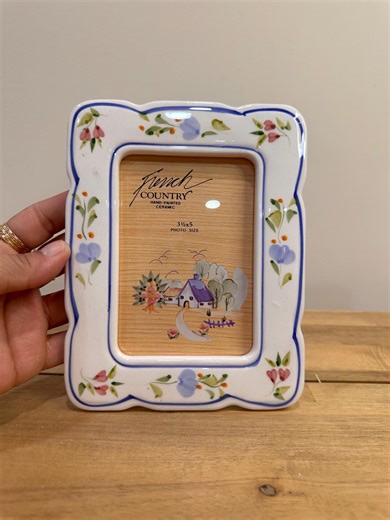 Vintage 90s Hand-Painted Floral Ceramic Frame - Pastel 3D Rose & Wildflower Decor - Romantic Cottagecore Tabletop Frame