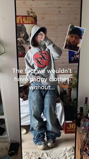 Billie Eilish: Fashion Icon in Baggy Clothes