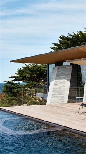 Issue No. 14 Feature • Video Feature • @fieldarchitecture’s design approach is grounded in observation. At this Big Sur home, arrival becomes ceremony as guests cross a bridge into an unfolding series of beautiful spaces. Views are framed, not forced – revealing the ocean through considered choreography. The outcome is a home that feels grown instead of built. Watch the full video on The Local Project or read Big Sur by Field Architecture in the Issue No. 14 print publication. Photography by @jo