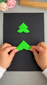 Draw some circles, cut them out, and you can make a beautiful Christmas tree collage! Try it... | Handmade Craft